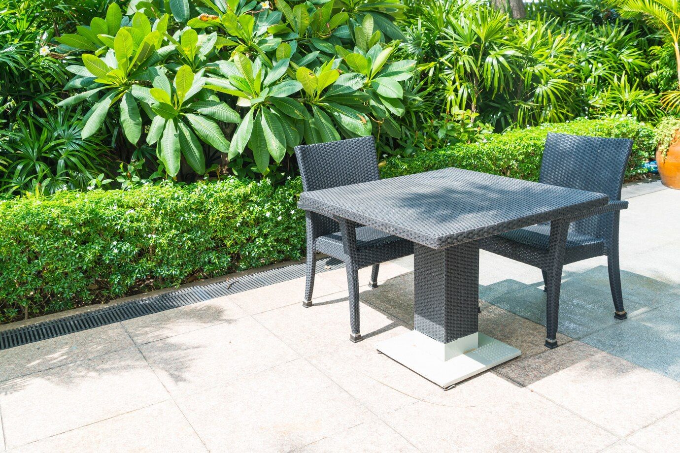 How to Pick the Best Outdoor Furniture Material