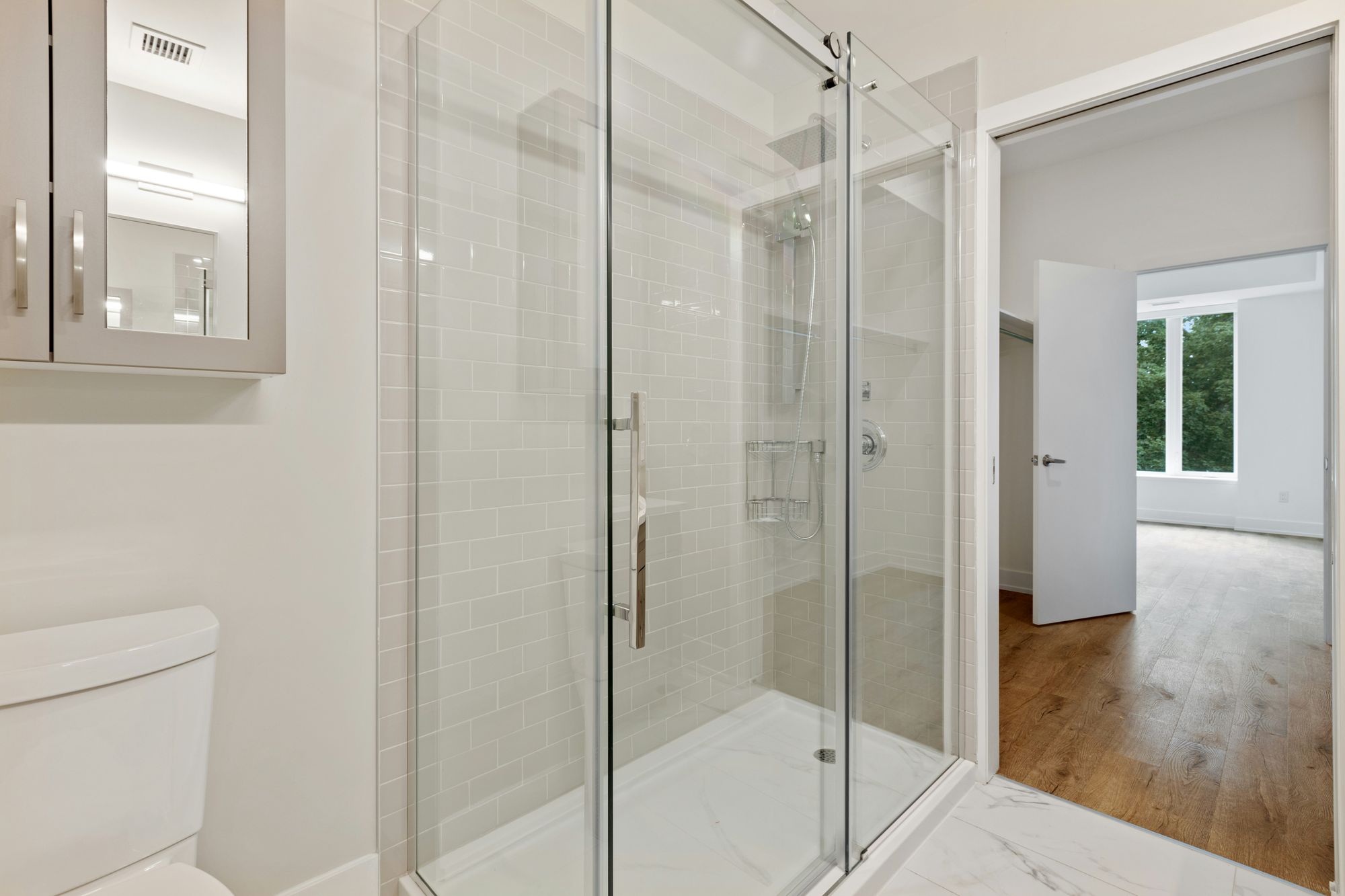 How to Choose the Perfect Shower Door Handle for Your Bathroom Style