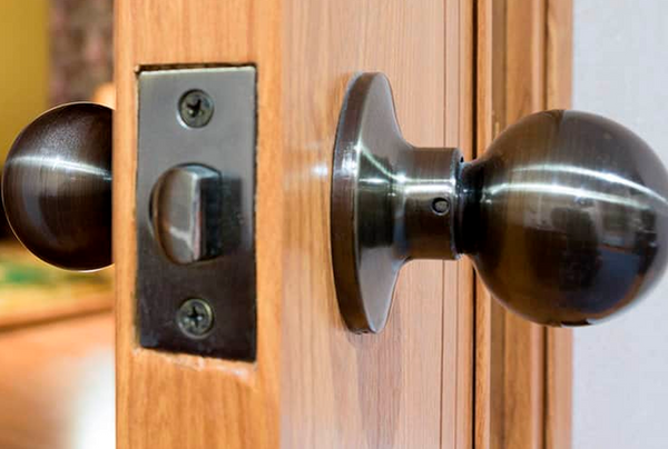 9 Reasons To Change Your Door Latch